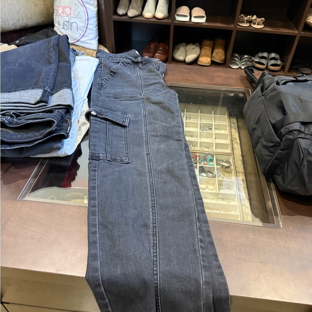 Black Straight Leg Jeans with Classic Solid Wash
